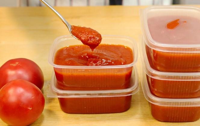 Томатний соус для піци на зиму з перцем, часником та базиліком