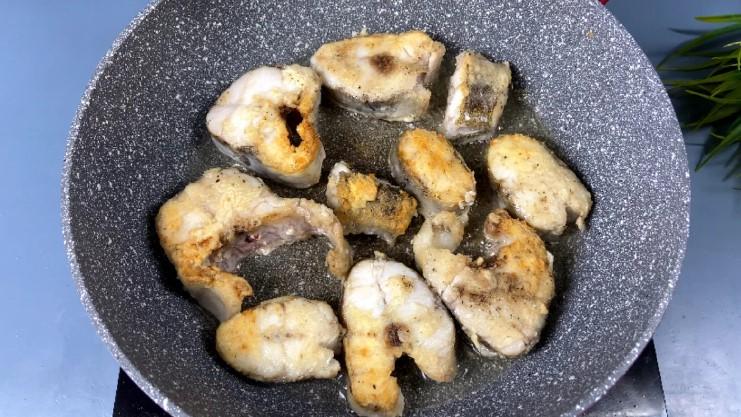 Спробувала минтай у подруги і без рецепту не пішла! Такого смачного я ще не їла