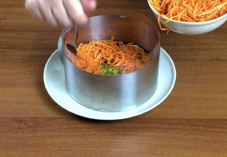 Салат з морквою по-корейськи та куркою на Новий рік
