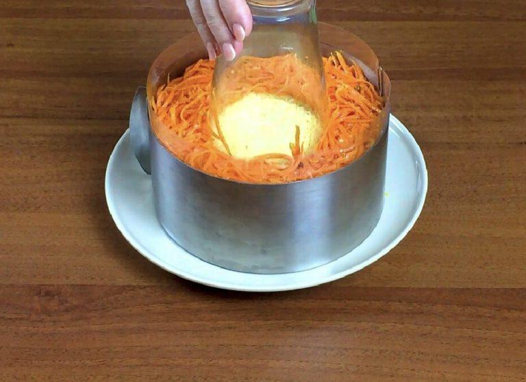 Салат з морквою по-корейськи та куркою на Новий рік