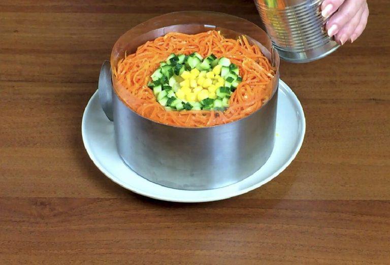 Салат з морквою по-корейськи та куркою на Новий рік