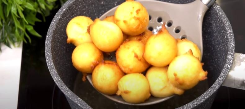 Як легко приготувати пишні домашні пончики. Потрібно лише 15 хвилин