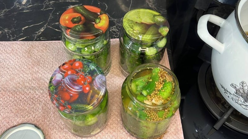 Огірки на зиму з французькою гірчицею в зернах