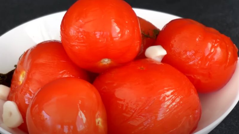 Квашені помідори під капронову кришку - рецепт на 3-літрову банку