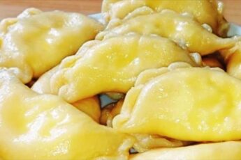 Вареники з картоплею, сиром та зеленню