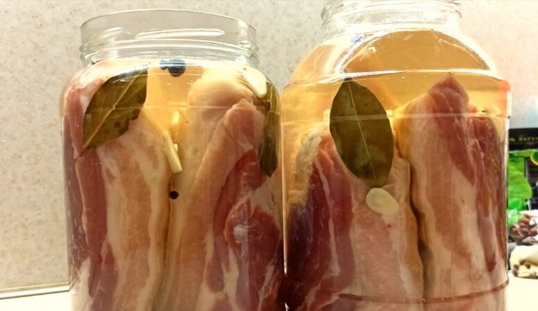 Сало в розсолі