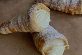 Трубочки із заварним кремом