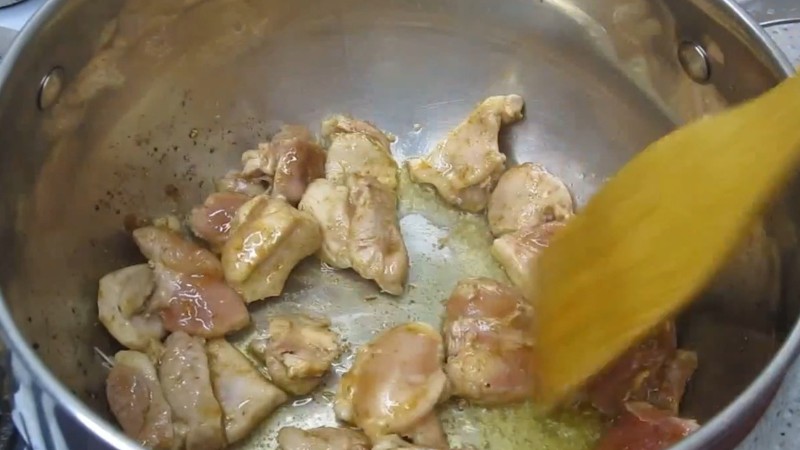 Коли готую цей суп - усі просять добавки: простий куліш із незвичною заправкою