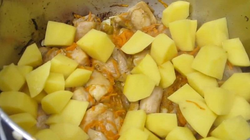 Коли готую цей суп - усі просять добавки: простий куліш із незвичною заправкою