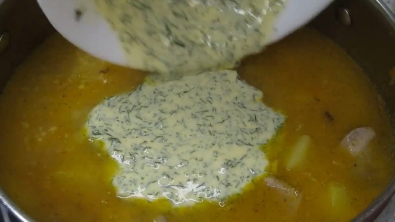 Коли готую цей суп - усі просять добавки: простий куліш із незвичною заправкою