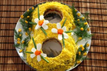 Святковий салат на 8 березня